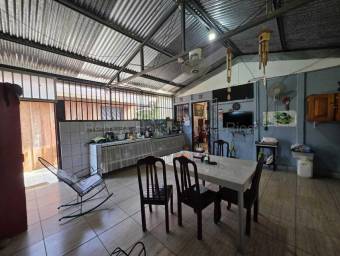 Venta de Casa2 Apartamentos en Sarapiquí-La Virgen, Heredia.