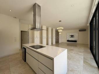 Alquiler de casa en Lindora Santa Ana