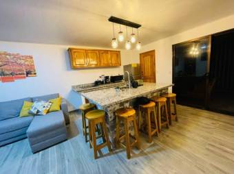  CASA EN VENTA EN PARRITA - NATURALEZA Y CONFORT 