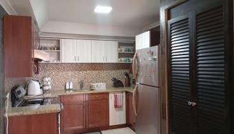 Venta de Hermoso Apartamento en San Rafael de Escazú 26-55