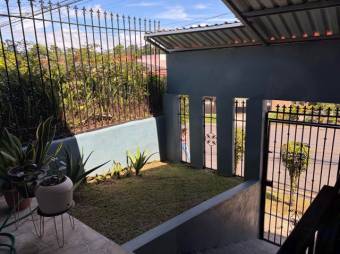 Venta de Casa en Dulce Nombres de Coronado.