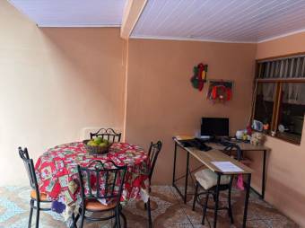 Venta de Casa en Dulce Nombres de Coronado.