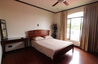 Venta de Casa en San Isidro de Alajuela.