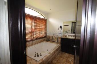 Venta de Casa en San Isidro de Alajuela.