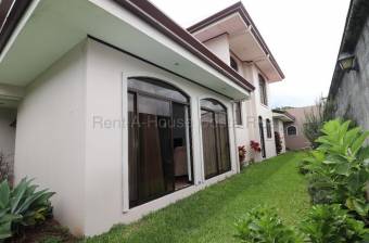 Venta de Casa en San Isidro de Alajuela.