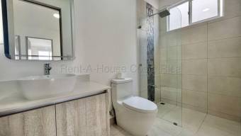 Alquiler de Casa en Piedades de Santa Ana. 