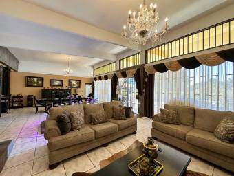 Venta de Casa en San Rafael-Ángeles, Heredia. RAH 26-1682 Venta de Casa en San Rafael-Ángeles, Heredia. RAH 26-1682