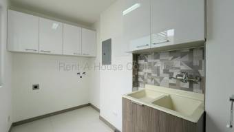 Alquiler de casa en condominio San Antonio Escazú