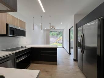 Se alquila apartamento en Santa Ana #26-1048