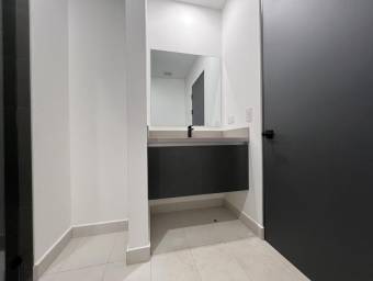 Se alquila apartamento en Santa Ana #26-1048