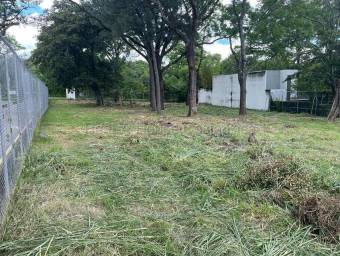 Alquiler de Lote Plano en Santa Ana. RAH 26-1692