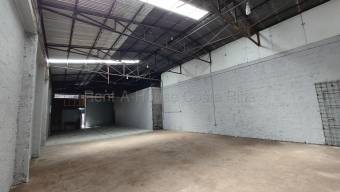 Alquiler de Local Comercial de 207mt2 en Barrio Cuba 26-1760 Alquiler de Local Comercial de 207mt2 en Barrio Cuba 26-1760