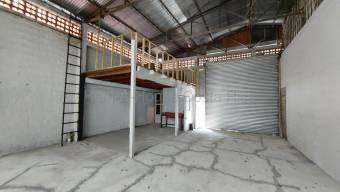 Alquiler de Local Comercial de 207mt2 en Barrio Cuba 26-1760 Alquiler de Local Comercial de 207mt2 en Barrio Cuba 26-1760