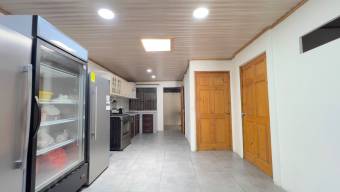 VENTA CASA EN SANTA ANA PARA PROYECTO COMERCIAL. USO DE SUELO MIXTO VENTA CASA EN SANTA ANA PARA PROYECTO COMERCIAL. USO DE SUELO MIXTO