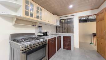 VENTA CASA EN SANTA ANA PARA PROYECTO COMERCIAL. USO DE SUELO MIXTO VENTA CASA EN SANTA ANA PARA PROYECTO COMERCIAL. USO DE SUELO MIXTO