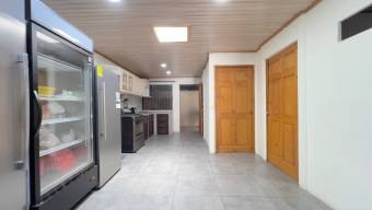 VENTA CASA EN SANTA ANA PARA PROYECTO COMERCIAL. USO DE SUELO MIXTO VENTA CASA EN SANTA ANA PARA PROYECTO COMERCIAL. USO DE SUELO MIXTO