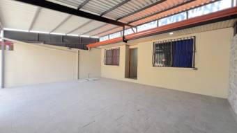 VENTA CASA EN SANTA ANA PARA PROYECTO COMERCIAL. USO DE SUELO MIXTO VENTA CASA EN SANTA ANA PARA PROYECTO COMERCIAL. USO DE SUELO MIXTO