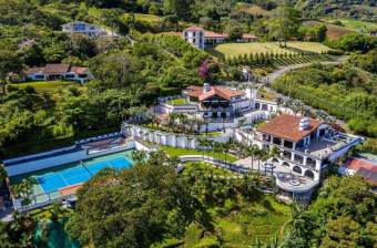Venta de hermosa mansion en San Antonio de Escazu