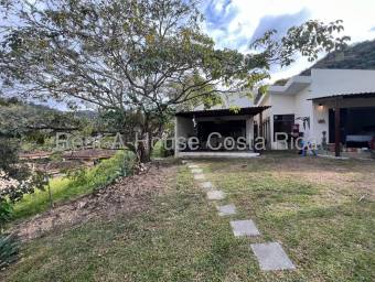 Venta de exclusiva casa en Piedades de Santa Ana