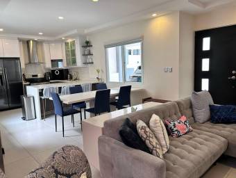 Venta de casa en Uruca de Santa Ana