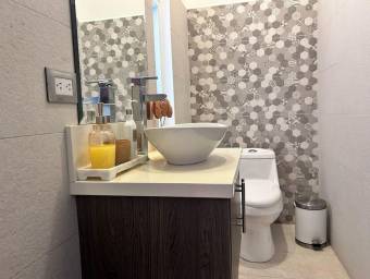 Venta de casa en Uruca de Santa Ana