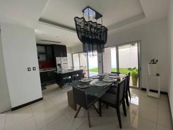 Venta de casa en Condominio Oro Real Santa Ana Venta de casa en Condominio Oro Real Santa Ana