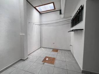 Venta de casa en Llanos del Molino, Alajuela