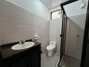 Venta de casa en Llanos del Molino, Alajuela