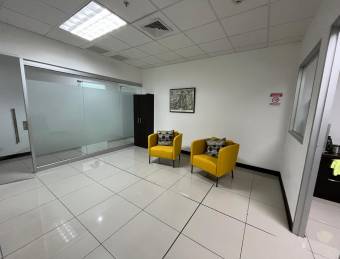 Torre Empresarial de prestigio y excelente ubicación VENDO OFICINA