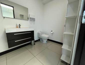 Torre Empresarial de prestigio y excelente ubicación VENDO OFICINA