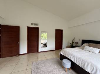 Espaciosos ambientes, fresco y tranquilo apartamento para vivir BIIEN