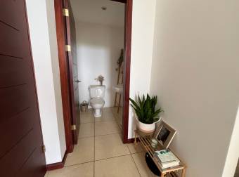 Espaciosos ambientes, fresco y tranquilo apartamento para vivir BIIEN