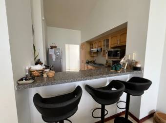 Espaciosos ambientes, fresco y tranquilo apartamento para vivir BIIEN