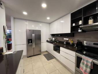 Hermosa Casa en Condominio exclusivo en Sam Rafael de Escazú