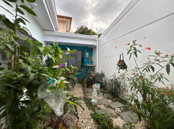 ONE-STORY HOUSE FOR SALE WITH 1 BEDROOM, OMEGA COMMUNITY, LA UNIÓN, CARTAGO