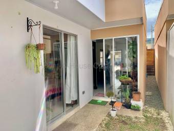 Hermosa casa en condominio exclusivo Cartago