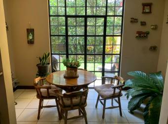 hermosa casa en condominio Coronado