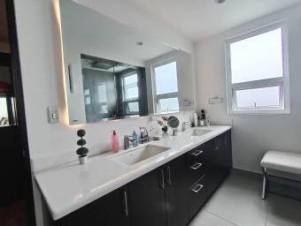 Se vende casa en San Isidro Heredia 25-1931 Se vende casa en San Isidro Heredia 25-1931