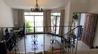 VENTA DE CASA EN LOMAS DE AYARCO SUR VENTA DE CASA EN LOMAS DE AYARCO SUR