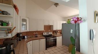 VENTA DE CASA EN LOMAS DE AYARCO SUR VENTA DE CASA EN LOMAS DE AYARCO SUR