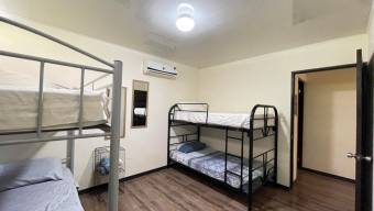 AMPLIA PROPIEDAD EN VENTA CON 3 APARTAMENTOS, SANTA CRUZ TAMARINDO