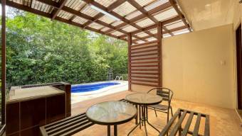 AMPLIA PROPIEDAD EN VENTA CON 3 APARTAMENTOS, SANTA CRUZ TAMARINDO