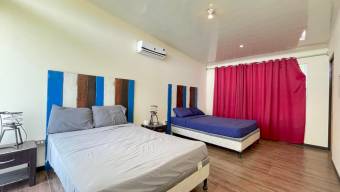 AMPLIA PROPIEDAD EN VENTA CON 3 APARTAMENTOS, SANTA CRUZ TAMARINDO