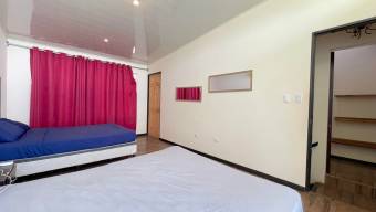 AMPLIA PROPIEDAD EN VENTA CON 3 APARTAMENTOS, SANTA CRUZ TAMARINDO