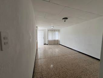 Acogedora casa de un nivel con jardín y espacios ideales para disfrutar en familia #26-859 GS