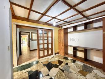 Se vende casa con oportunidad de inversión en San Francisco Heredia 26-1661