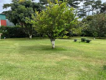 Se vende casa con uso de suelo mixto en San Pedro Barva 26-1533