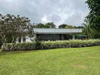 Se vende casa con uso de suelo mixto en San Pedro Barva 26-1533