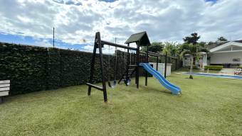 CASA EN VENTA DE 2 PLANTAS EN CONDOMINIO. SAN ANTONIO DE DE ESCAZU