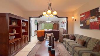 CASA EN VENTA EN CONDOMINIO EN LOMAS DE AYARCO SUR. CURRUDABAT